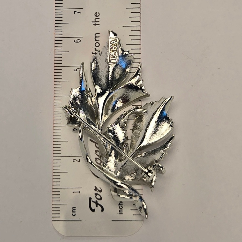 Tara Leaf Brooch Pin Silver Excellent Vintage Textured Botanical Design - Picture 3 of 3